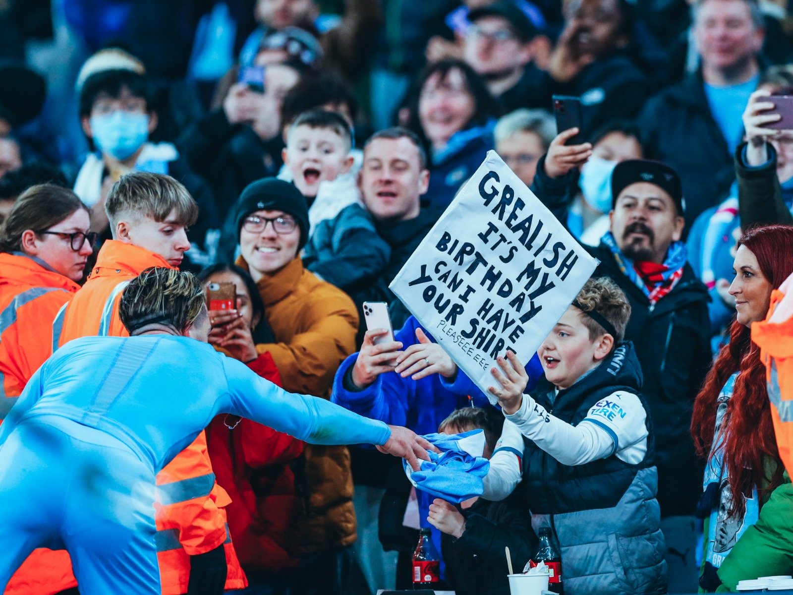 尔的脚踝受 尔的脚踝受